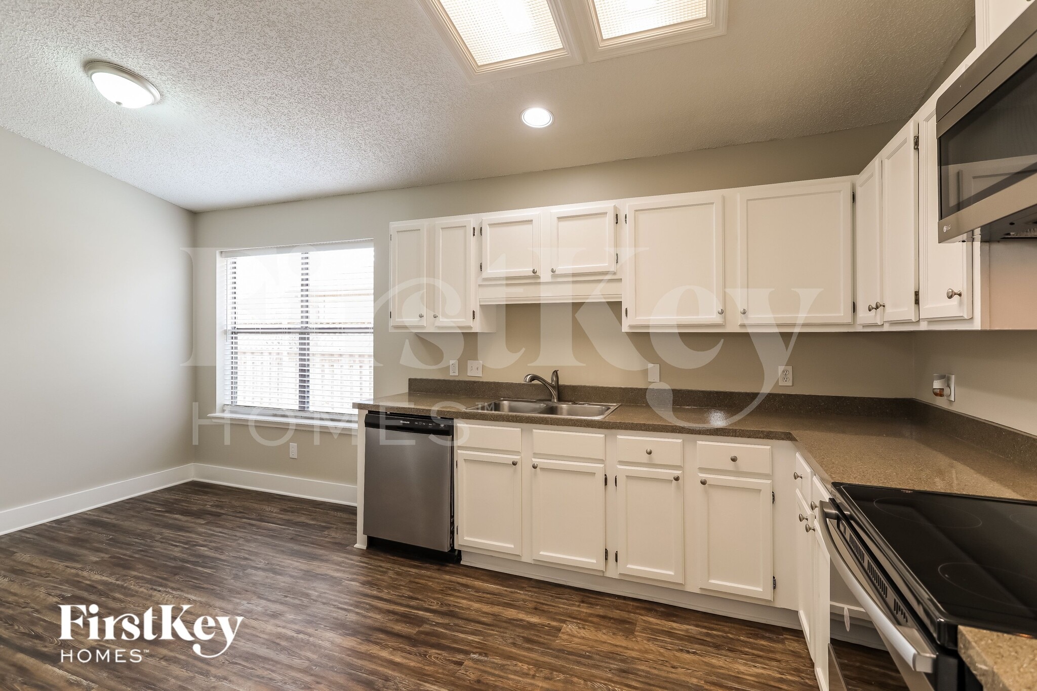 Building Photo - 8717 Irongate Dr