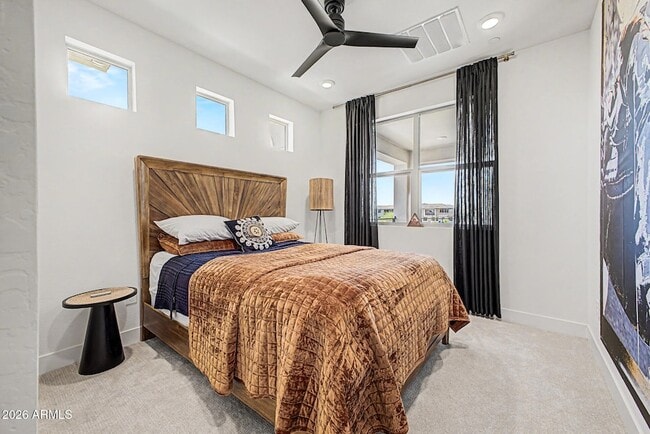 Building Photo - 2121 W Sonoran Desert Dr