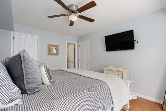 Building Photo - 22 S Washington Ave