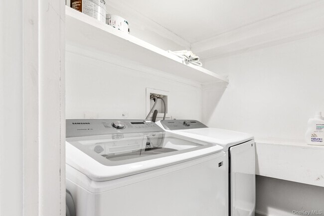 Building Photo - 3047 Mitchell Rd