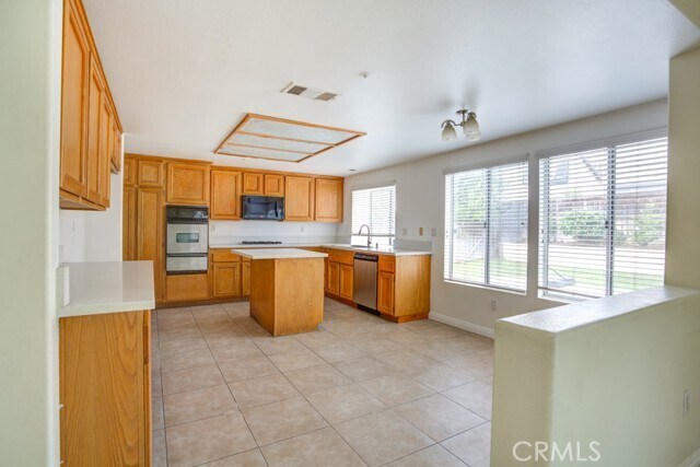 Building Photo - 14276 Madera Ct