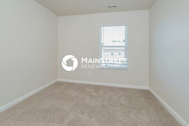 Building Photo - 4 Bedroom Pet-Friendly Home in KNOXVILLE, ...