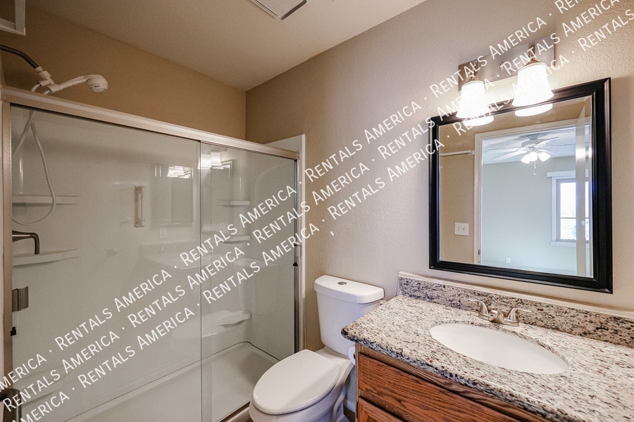 Building Photo - 10815 W Northern Ave