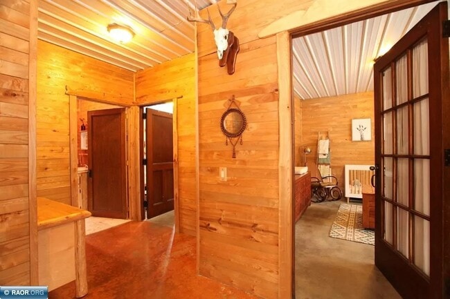 Building Photo - 9374 Alango Rd