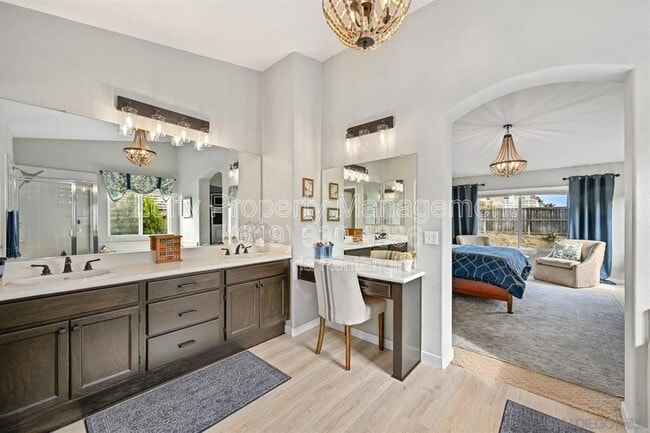 Building Photo - 3231 Canyon View Dr