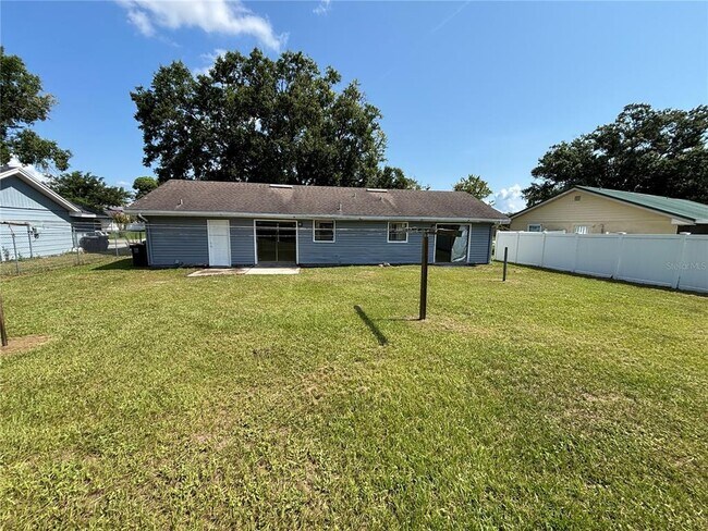 Building Photo - 710 Bunker Ln