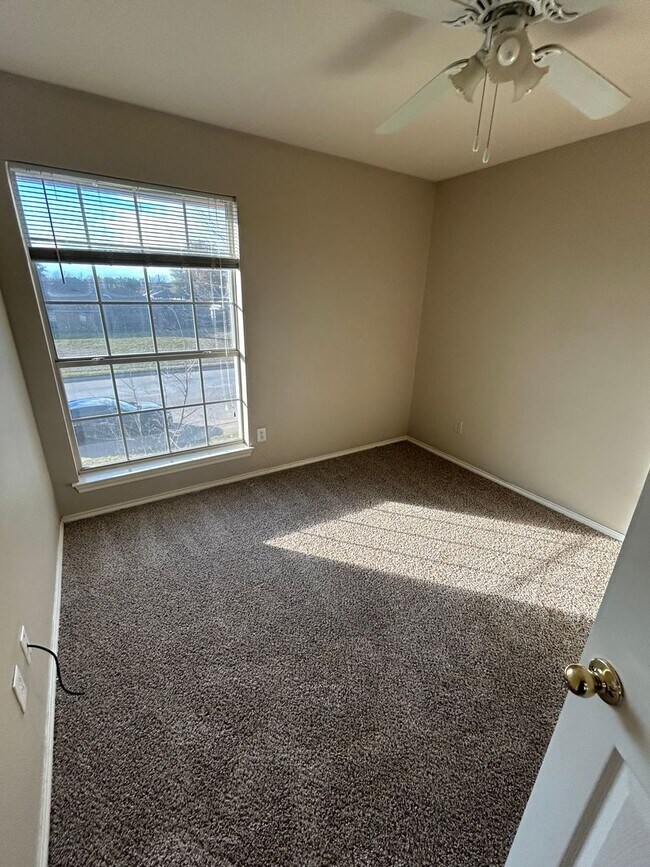 Building Photo - 4420 St Francis Ave