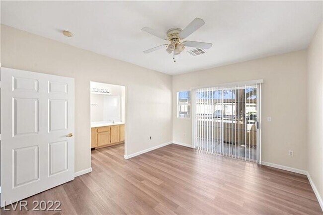 Building Photo - 2 Bed 2 Bath Green Valley Downstairs Condo