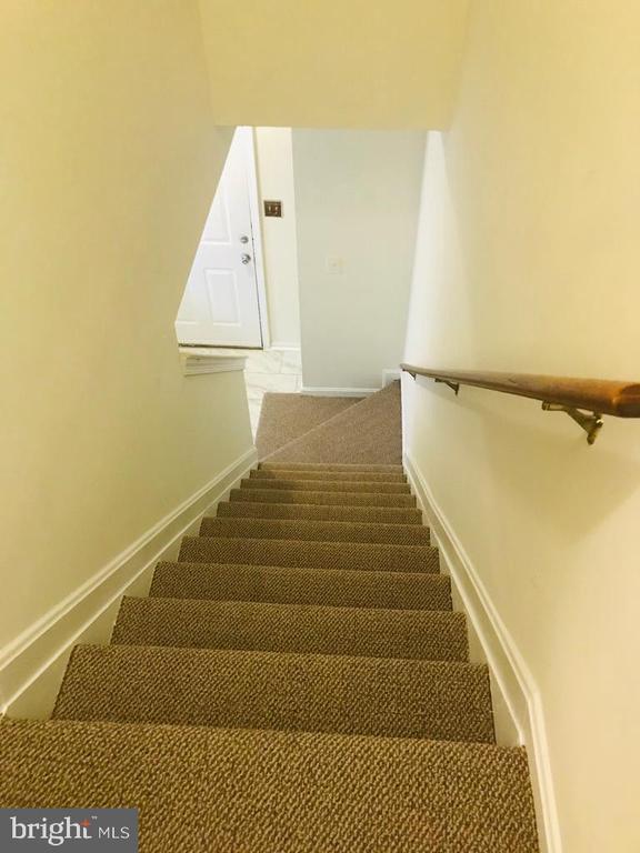 Building Photo - 2804 Pin Oak Ln