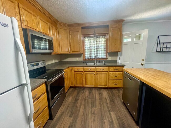 Building Photo - Lillington