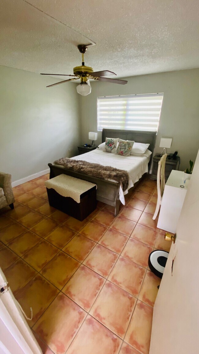 Master 1 Bedroom - 6665 SW 138th Ct