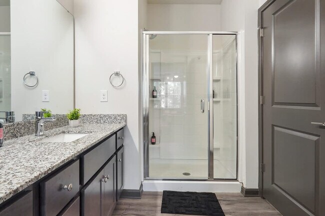 Building Photo - 1550 Dunn Rd