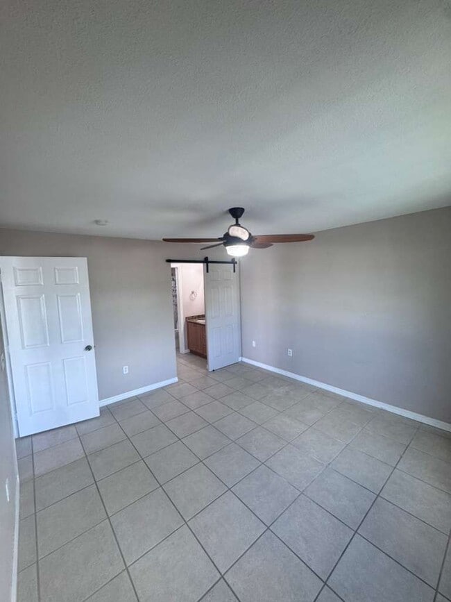 Building Photo - 3421 Winkler Ave