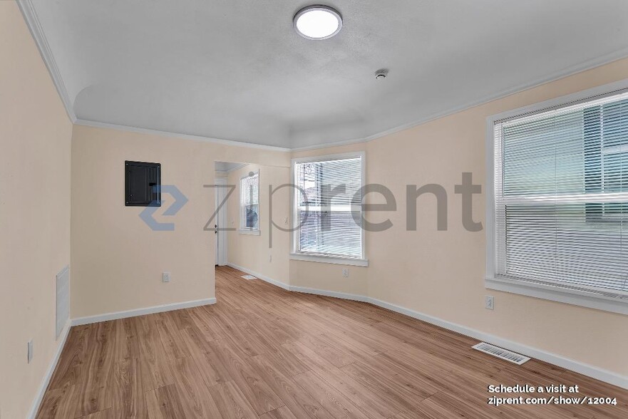 Building Photo - 3321 Adeline St
