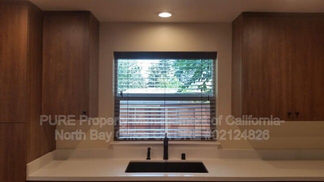 Building Photo - 131 Arlington Dr