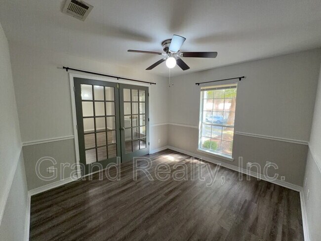 Building Photo - 6464 Outer Dr