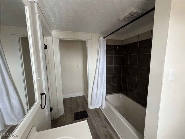 Building Photo - 443 S Union Ave