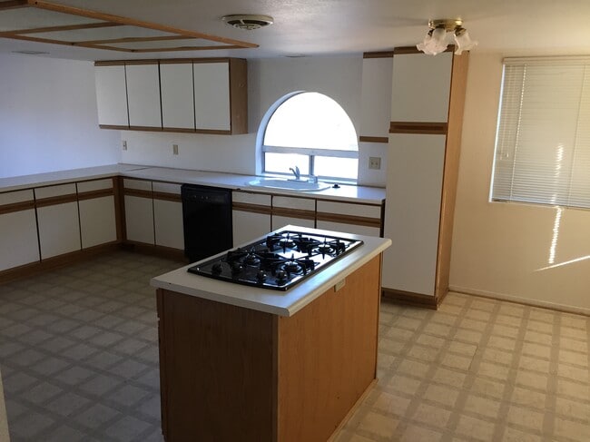 Building Photo - 3609 Encino Trail