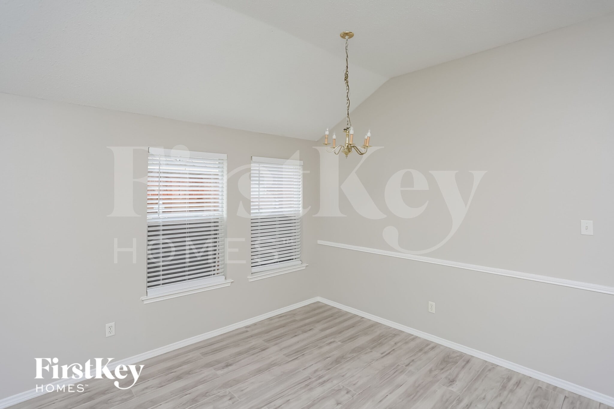 Building Photo - 433 Asbury Dr