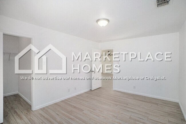 Building Photo - 9734 Ceremony Cove