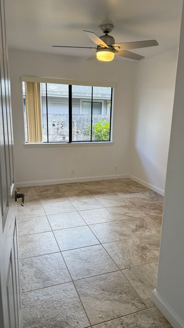 Building Photo - For Rent - 95-1028 Koliliko St.