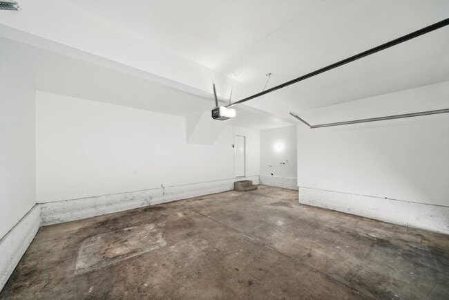 Building Photo - 3122 Triumph Ln