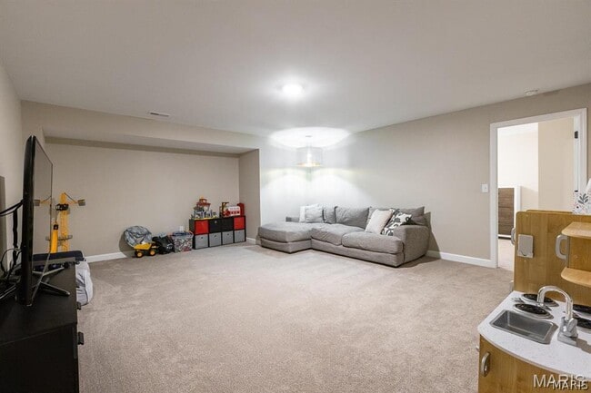 Building Photo - 3505 Chippewa Dr