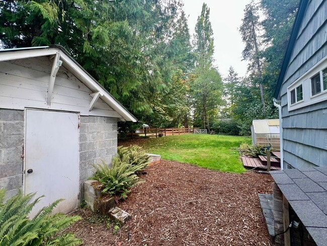 Building Photo - Updated 1920 Farmhouse - Many Special Feat...