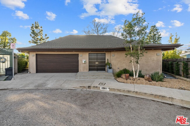 Building Photo - 2301 Donella Cir