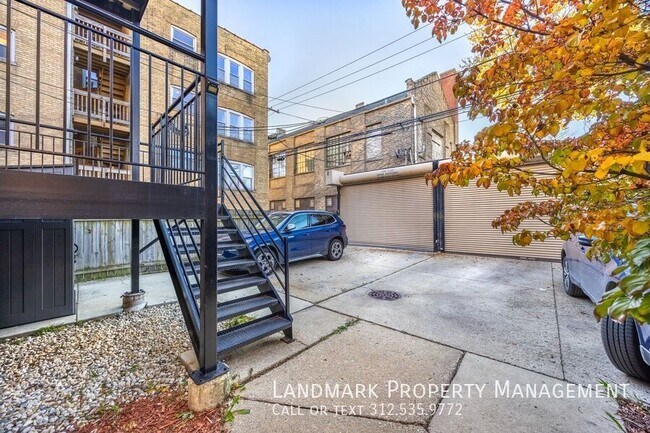 Building Photo - 4208 N Albany Ave