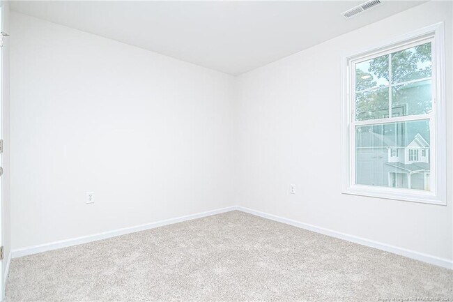 Building Photo - 5851 Panther Dr