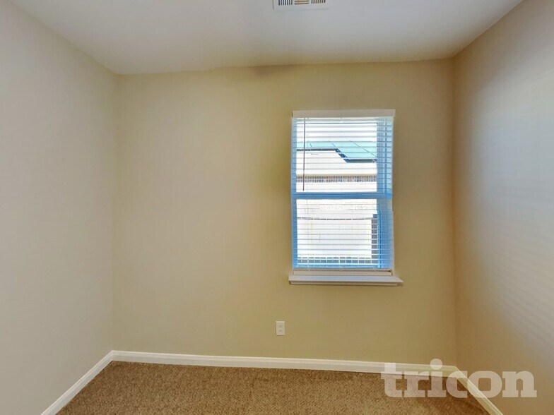 Building Photo - 131 Mount Vernon Ln