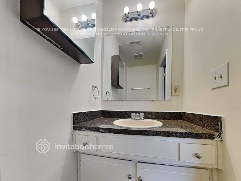 Building Photo - 3452 Spring Terrace Ln