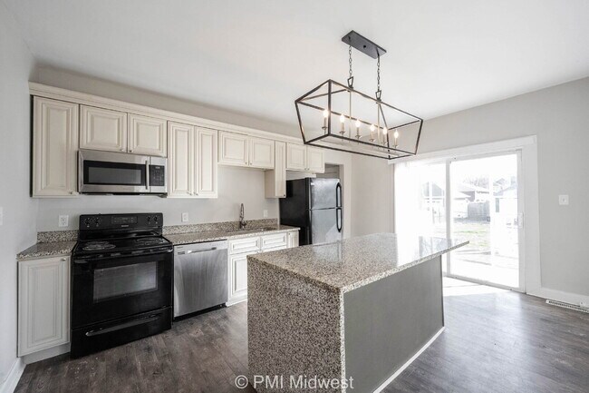 Building Photo - 3117 N Park Ave