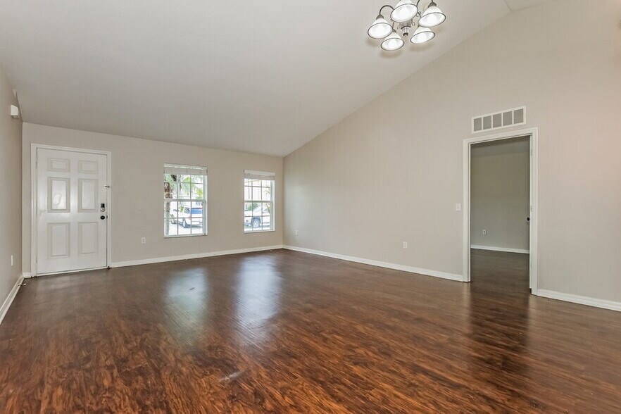 Building Photo - 436 Fish Hawk Dr