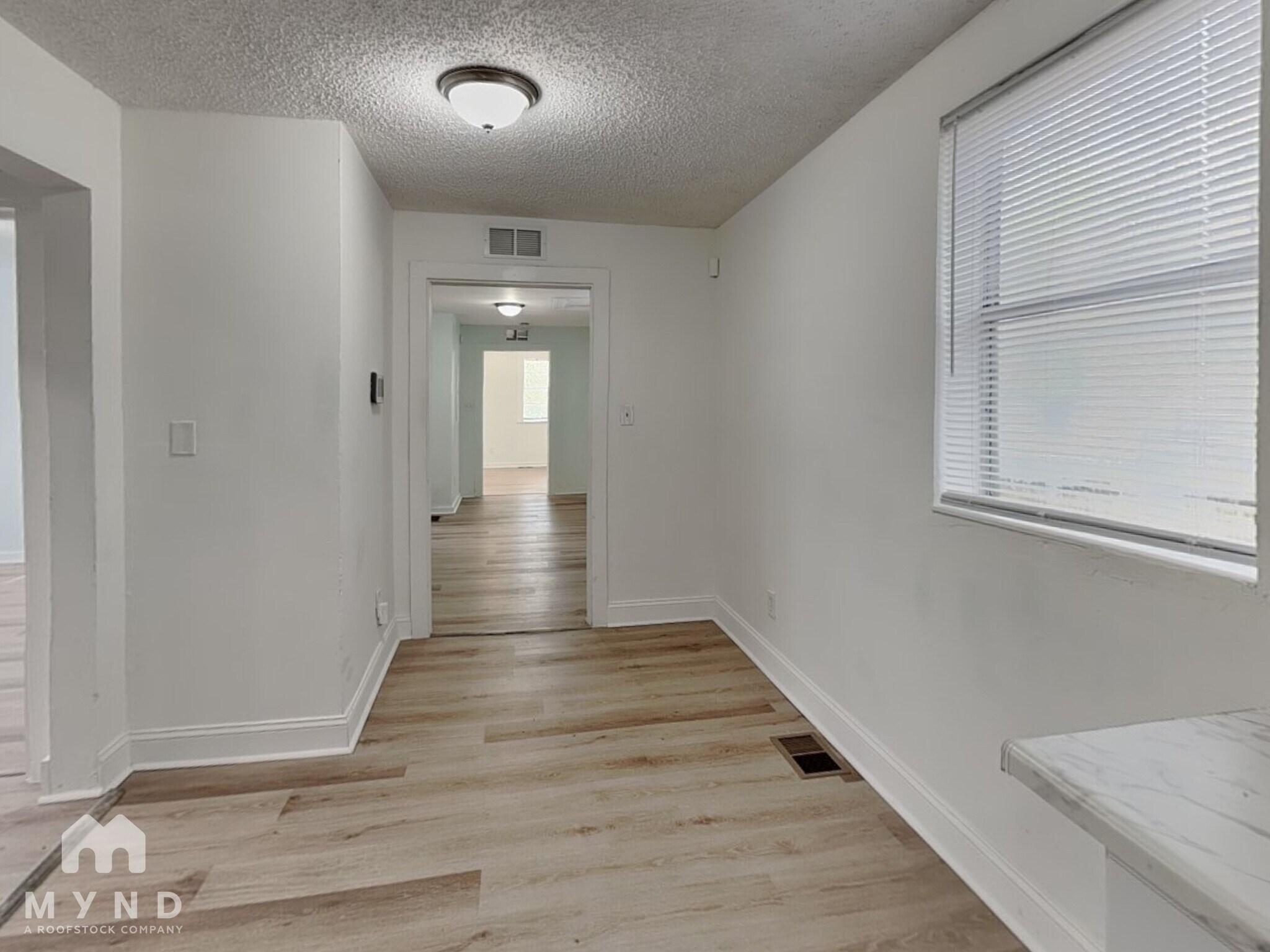 Building Photo - 2184 W 45th St