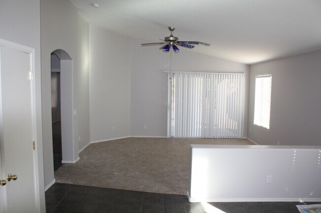 Building Photo - 14129 N 133rd Dr