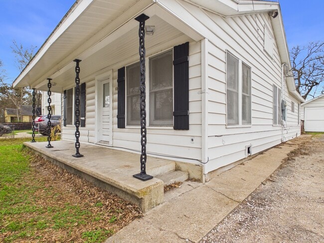 Building Photo - 138 Watson St