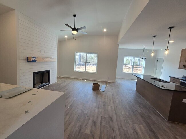 Building Photo - Ruby Floor Plan – 5BR/3BA New Construction...