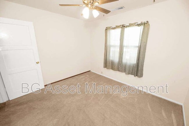 Building Photo - 950 Kelvin Ct