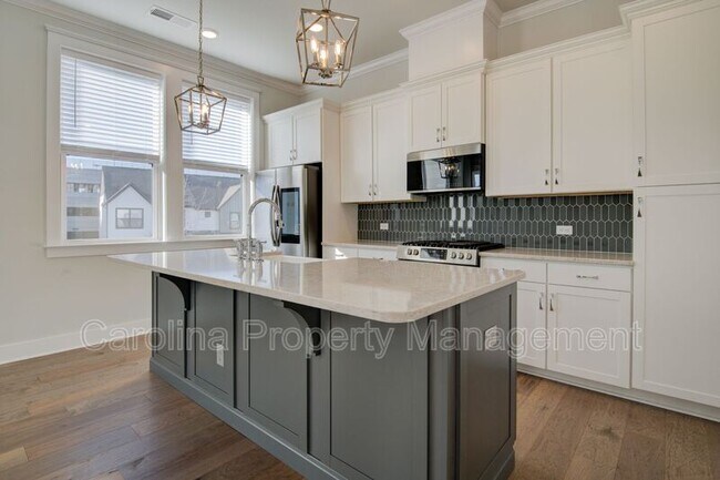 Building Photo - 5939 Ardrey Kell Rd