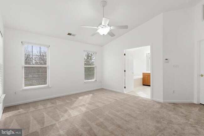 Building Photo - 128 Ivy Hills Terrace