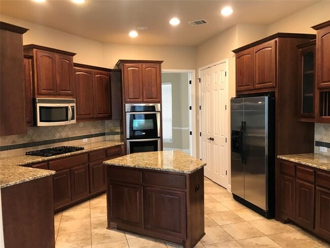 Building Photo - 7500 Mitra Dr