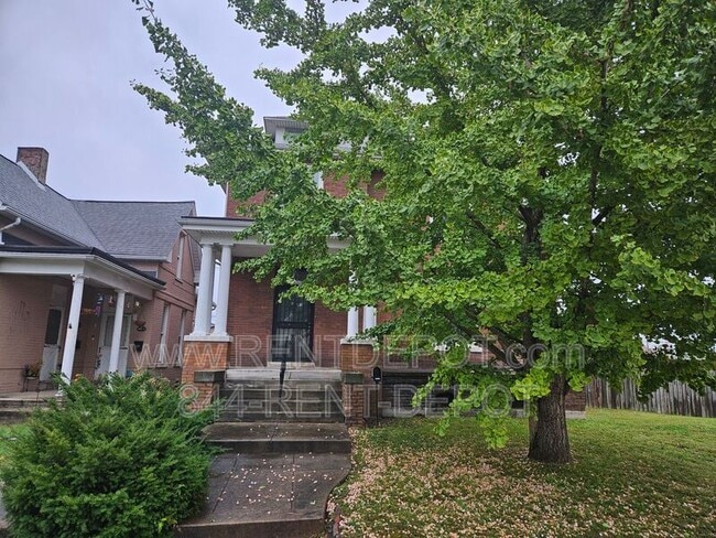 Primary Photo - 901 N 2nd Ave