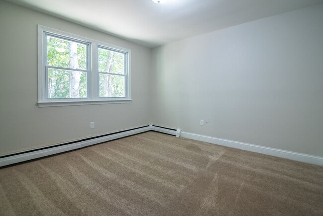 Building Photo - 11 Chatham St