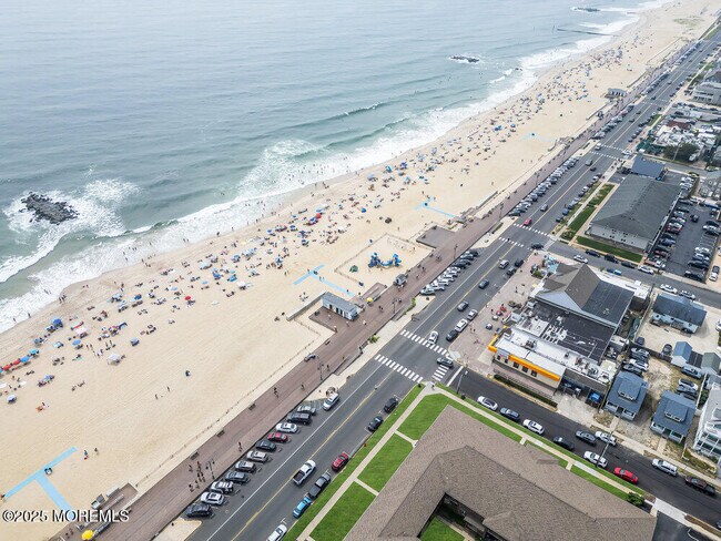 Building Photo - 1501 Ocean Ave N