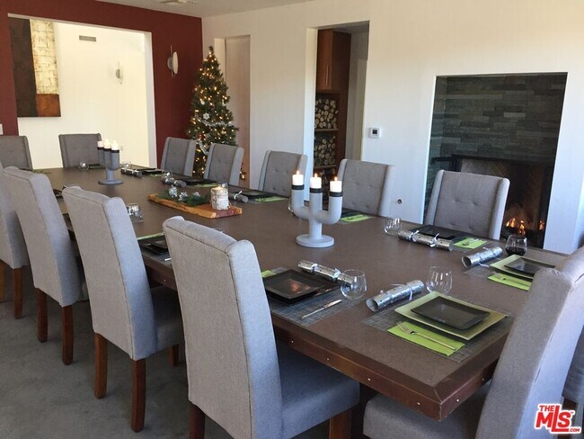 Building Photo - 29282 Circle Dr