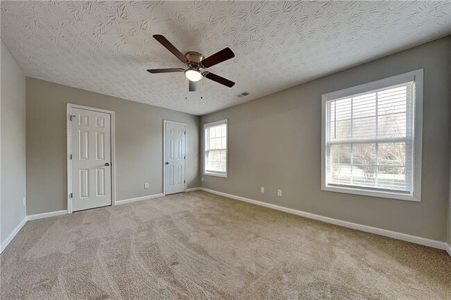 Building Photo - 368 Dunagan Chase Dr SE