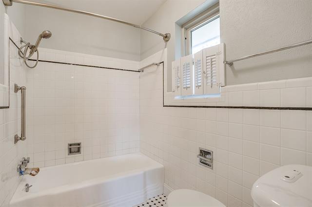 Building Photo - 3612 Winifred Dr