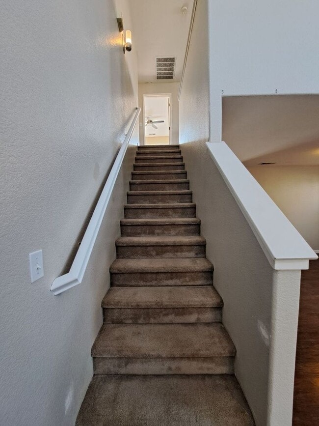 Building Photo - Beautiful 4 Bedroom House Ready To Call Home!